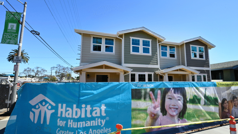 New Charitable Giving Tax Deduction Worth Up To $2,000 May Come Soon | Bankrate