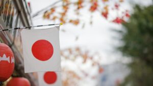 USDJPY accelerates within its range after back-to-back positive US data surprises
