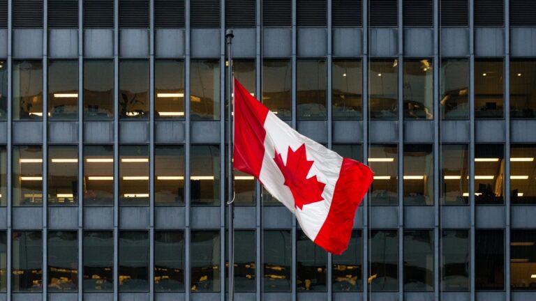 Canada’s CPI unchanged at 1.7%, Canadian dollar edges higher