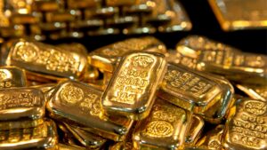 Gold (XAU/USD) Slips 1% and Flirts with $3300/oz Support