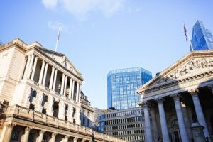 Bank of England holds rates, British Pound slips
